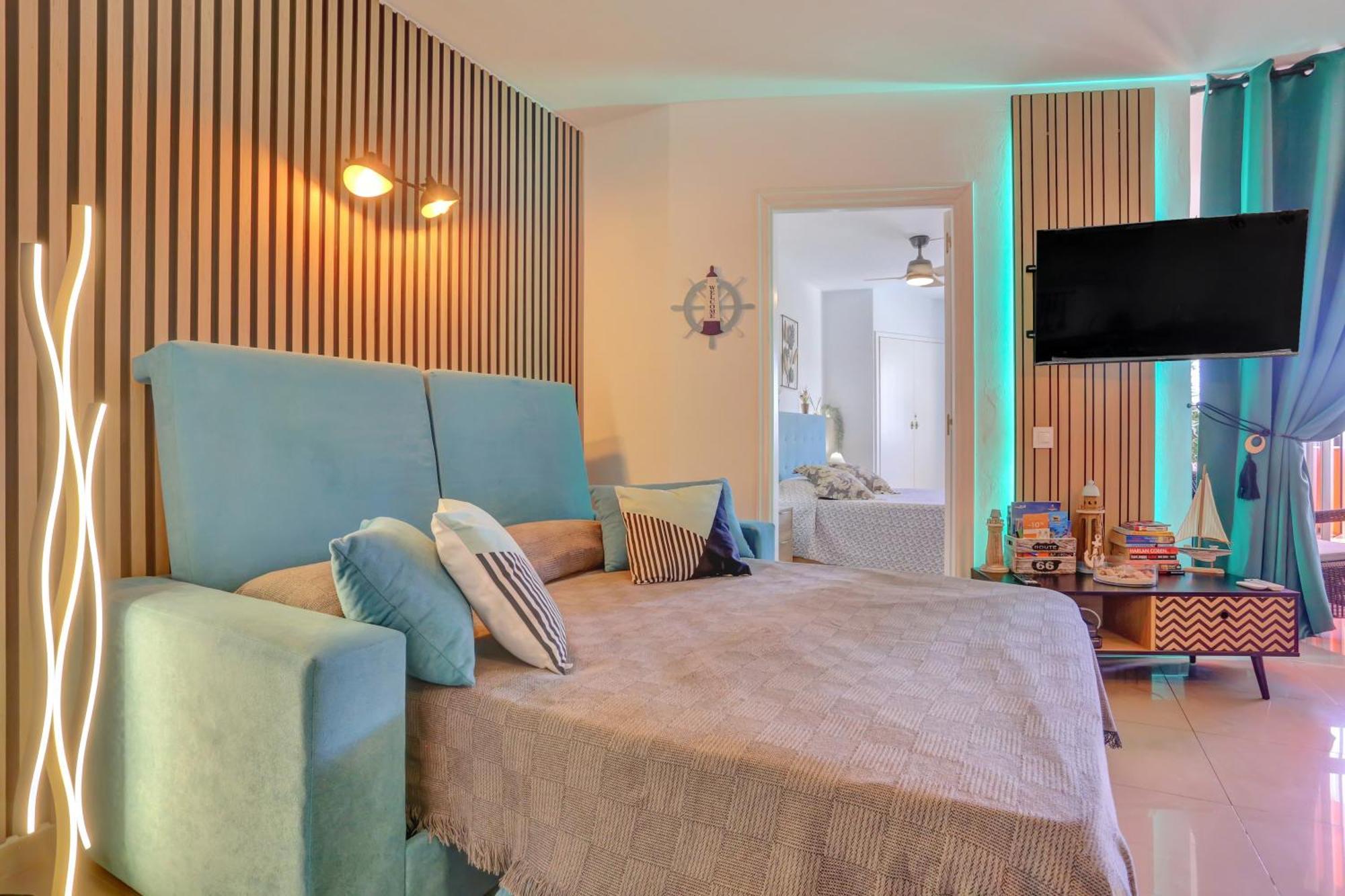 Luxory Dreamy Sunset, Seafront, Direct Access To The Promenade,Wifi,Pool,Free Parking Apartman Los Cristianos  Kültér fotó