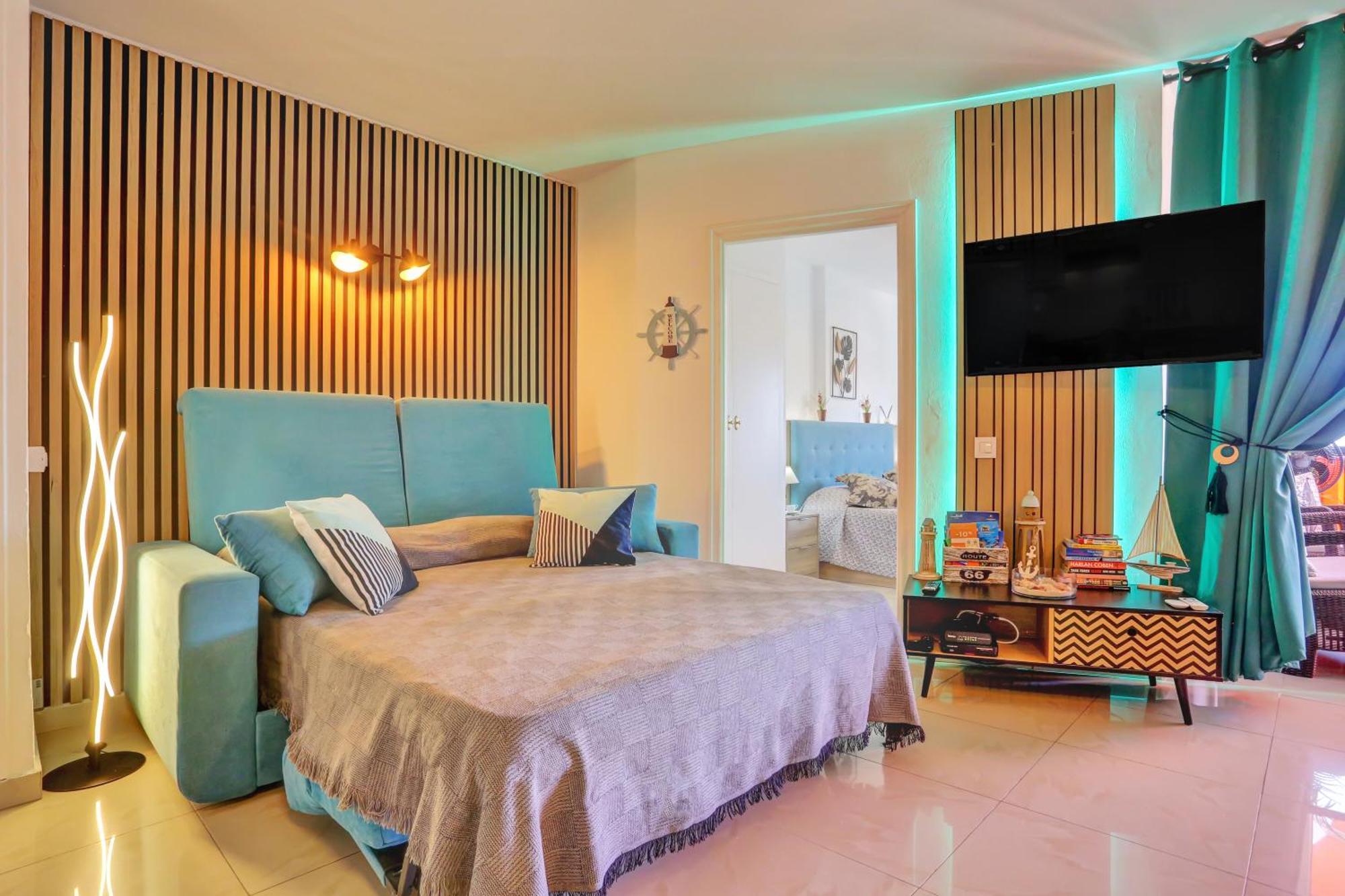 Luxory Dreamy Sunset, Seafront, Direct Access To The Promenade,Wifi,Pool,Free Parking Apartman Los Cristianos  Kültér fotó