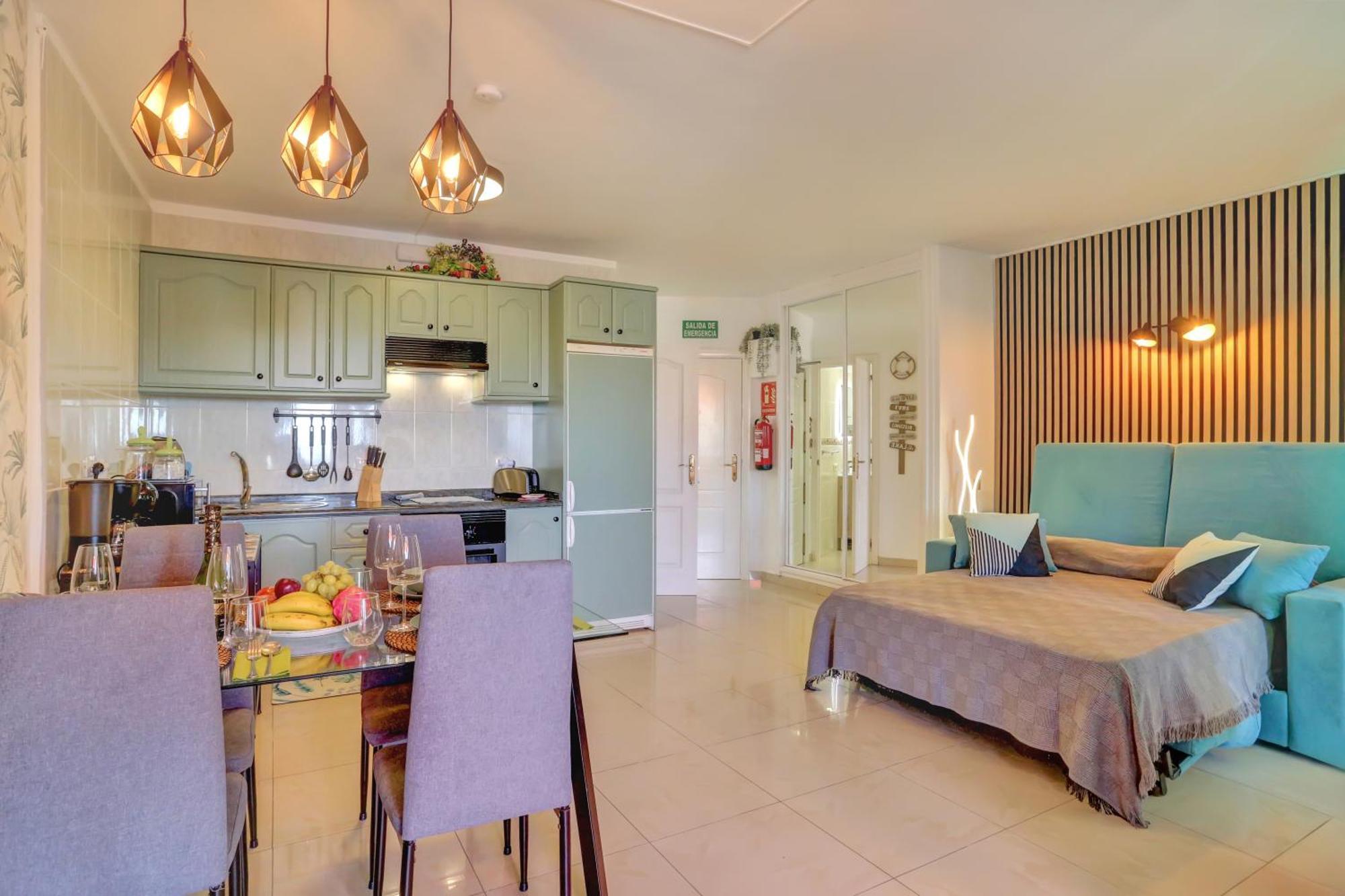 Luxory Dreamy Sunset, Seafront, Direct Access To The Promenade,Wifi,Pool,Free Parking Apartman Los Cristianos  Kültér fotó